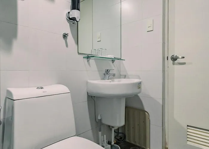 Apartment Tropical Retreat 24f Balcony Greenbelt Makati