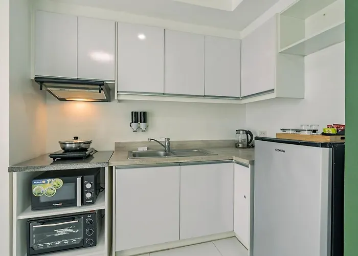 Tropical Retreat 24f Balcony Greenbelt Makati Apartment